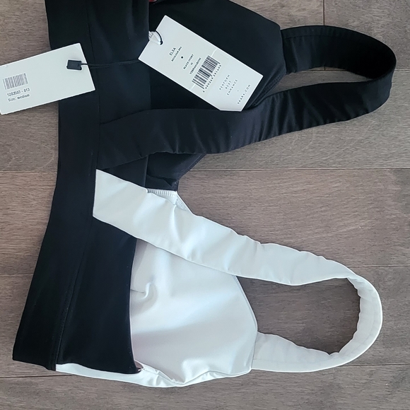 VAARA - Bicolor Top - Picture 5 of 7